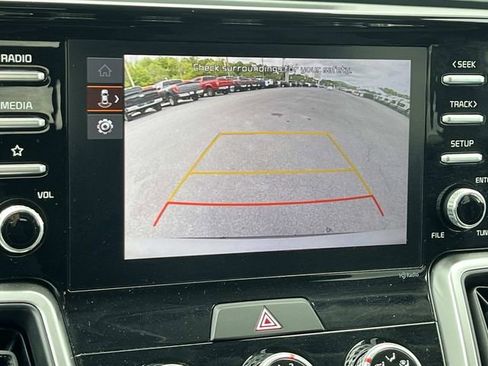 Used 2022 Kia Sorento LX FWD image 38