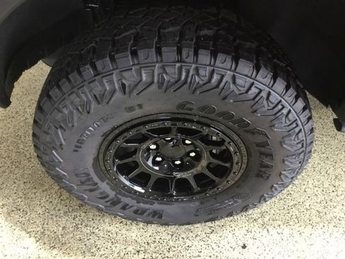 New 2024 GMC Canyon AT4X w/ AT4X AEV Edition image 12