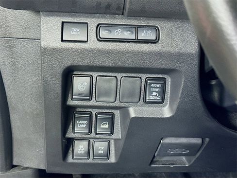 Used 2025 Nissan Frontier PRO-4X w/ Pro Convenience Package image 21