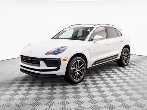 New 2026 Porsche Macan image 1