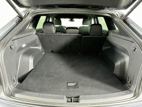 Used 2025 Volkswagen Atlas Cross Sport SE FWD image 29