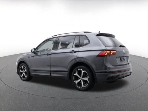Used 2026 Volkswagen Tiguan SE AWD/4WD image 5