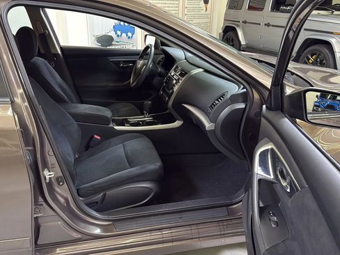 Used 2014 Nissan Altima 2.5 S w/ Display Audio Package image 16