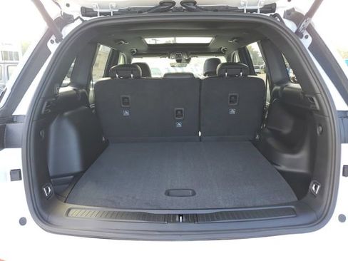 New 2025 Jeep Grand Cherokee Limited w/ Black Appearance Package image 6