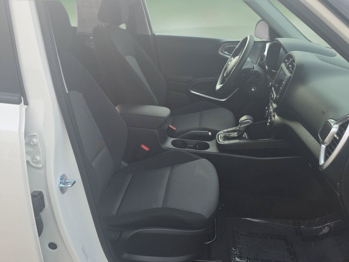Used 2025 Kia Soul LX FWD image 13