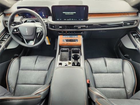 New 2025 Lincoln Aviator Black Label image 24
