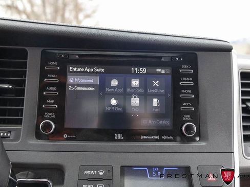 Used 2020 Toyota Sienna Limited image 34