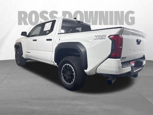 Used 2024 Toyota Tacoma TRD Off-Road image 5