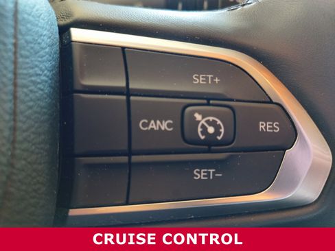 Used 2022 Jeep Compass Latitude image 16