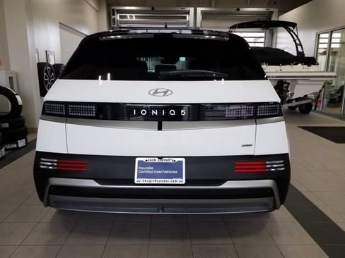 Certified 2025 Hyundai Ioniq 5 SEL image 22