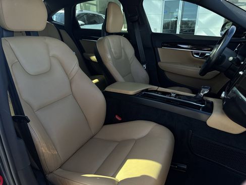 Used 2017 Volvo S90 T6 Momentum w/ Vision Package image 28