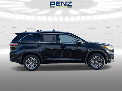 Used 2015 Toyota Highlander XLE image 8