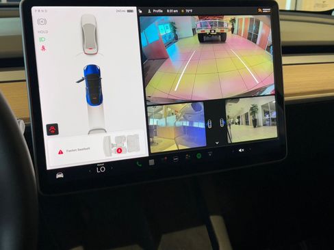 Used 2021 Tesla Model Y Long Range image 28