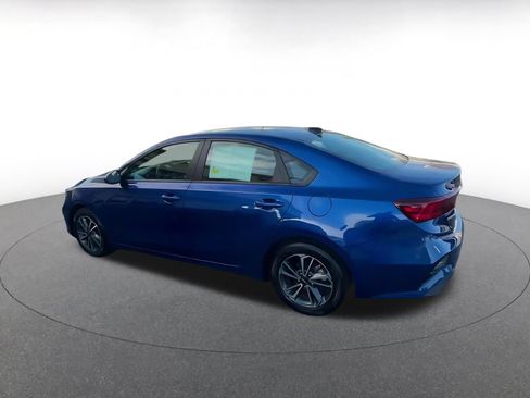 Used 2024 Kia Forte LXS FWD image 9