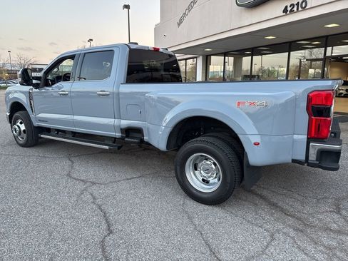 Used 2025 Ford F350 Lariat w/ Chrome Package image 13