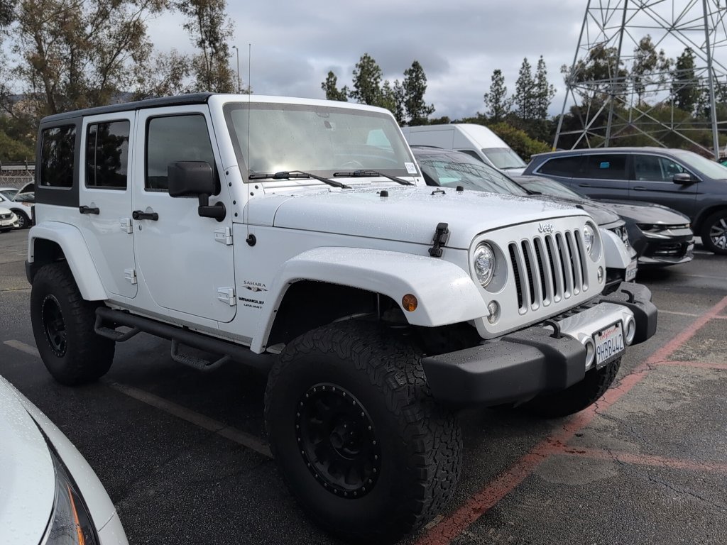 Used 2018 Jeep Wrangler Unlimited Sahara AWD/4WD image 3