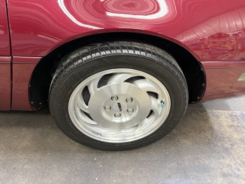 Used 1993 Chevrolet Corvette Coupe image 35