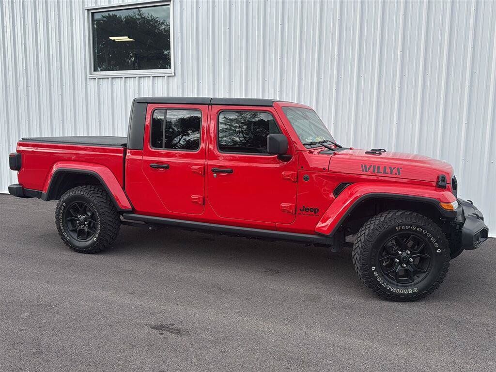 Used 2024 Jeep Gladiator Sport AWD/4WD image 8