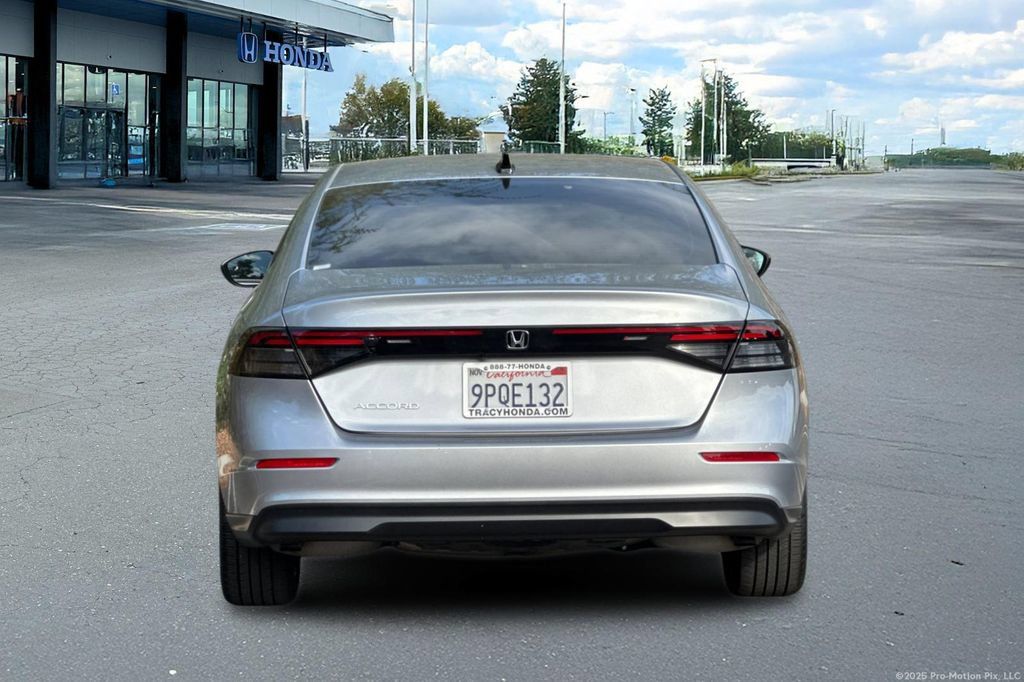 Used 2025 Honda Accord SE image 8
