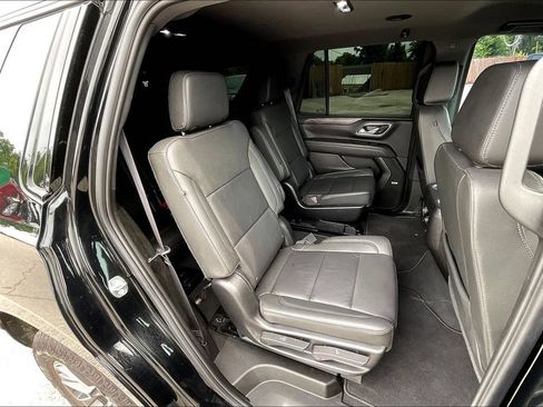 Used 2024 Chevrolet Tahoe Z71 w/ Luxury Package AWD/4WD image 24