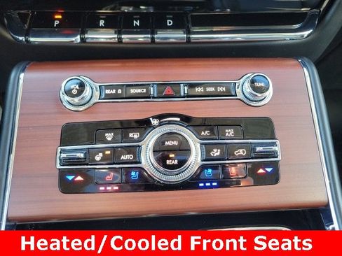 Certified 2023 Lincoln Aviator Reserve w/ Equipment Group 201A image 8