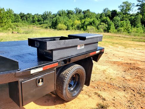 Used 2018 RAM 3500 Tradesman w/ Chrome Appearance Group image 7