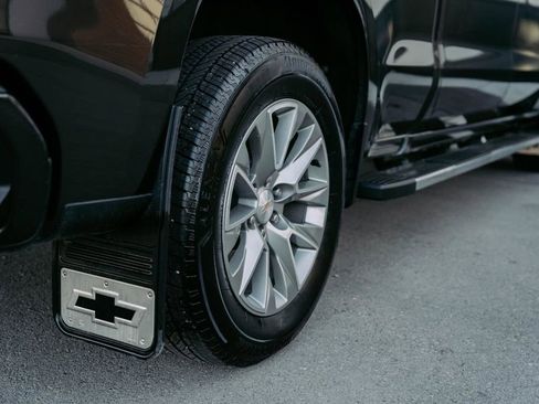 Used 2021 Chevrolet Silverado 1500 High Country w/ Technology Package image 10