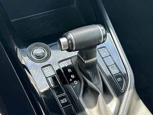 Certified 2023 Kia Niro EX Touring FWD image 23