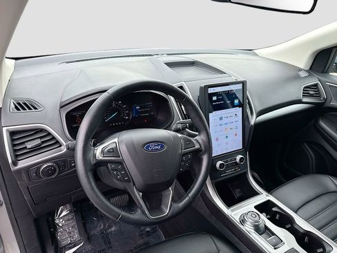 Certified 2023 Ford Edge SEL w/ Convenience Package AWD/4WD image 9