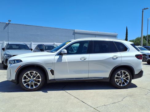 Used 2025 BMW X5 xDrive50e AWD/4WD image 4