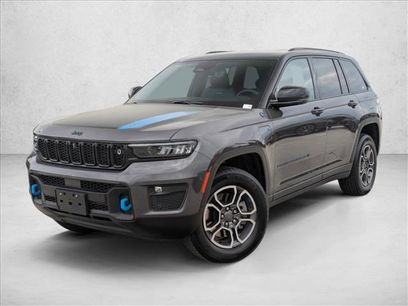 Used 2022 Jeep Grand Cherokee Trailhawk w/ Advanced Protech Group II