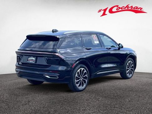 Used 2024 Lincoln Nautilus Reserve w/ Equipment Group 202A AWD/4WD image 7