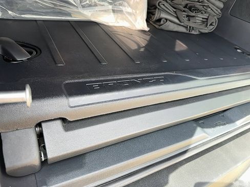 Used 2022 Ford Bronco Wildtrak image 7