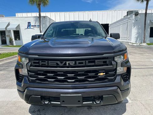 Used 2022 Chevrolet Silverado 1500 Custom image 3