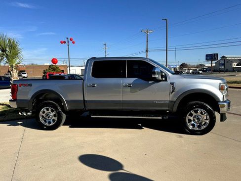 Used 2022 Ford F250 Lariat w/ Lariat Ultimate Package image 4