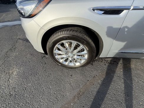 Used 2020 Buick Enclave Essence w/ Sound and Sites Package image 11