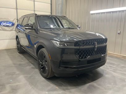 Used 2025 Lincoln Navigator Reserve w/ Jet Appearance Package