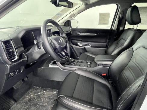 Used 2024 Ford Ranger Lariat w/ FX4 Off-Road Package image 10