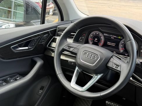 Used 2023 Audi Q7 2.0T Premium w/ Convenience Package AWD/4WD image 15