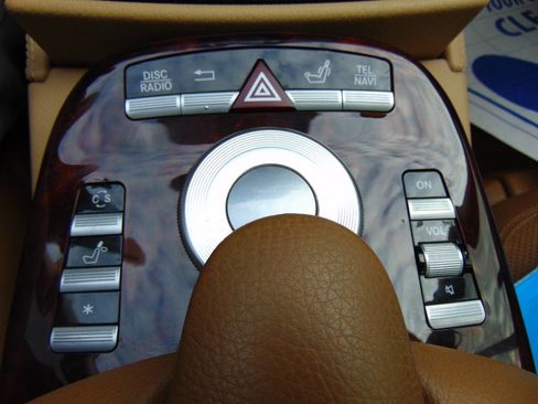 Used 2007 Mercedes-Benz S 550 4MATIC image 16