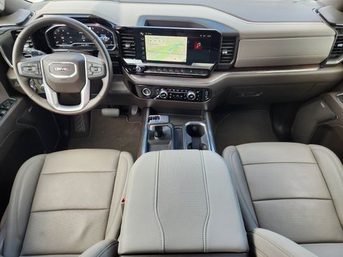 Used 2023 GMC Sierra 1500 SLT AWD/4WD image 8
