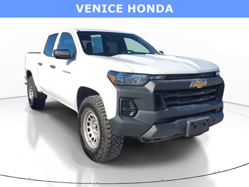 Used 2024 Chevrolet Colorado W/T image 1