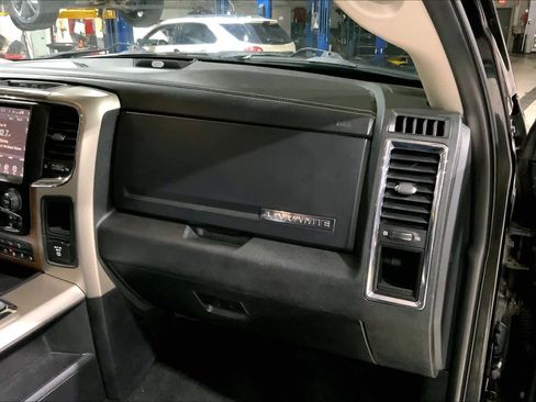 Used 2015 RAM 2500 Laramie w/ Black Appearance Group image 19