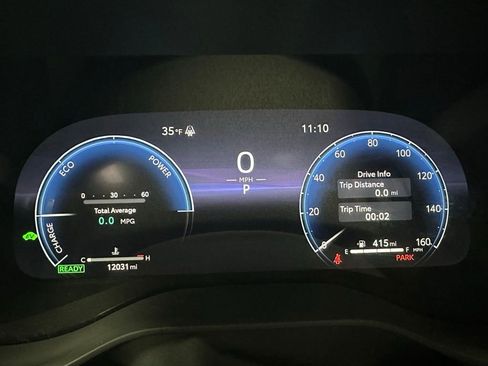 Used 2025 Toyota Sienna XSE image 23