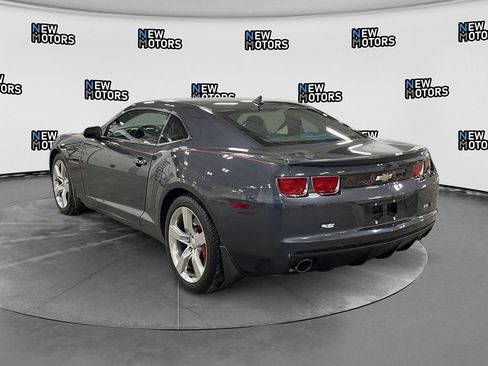 Used 2010 Chevrolet Camaro SS RWD image 3
