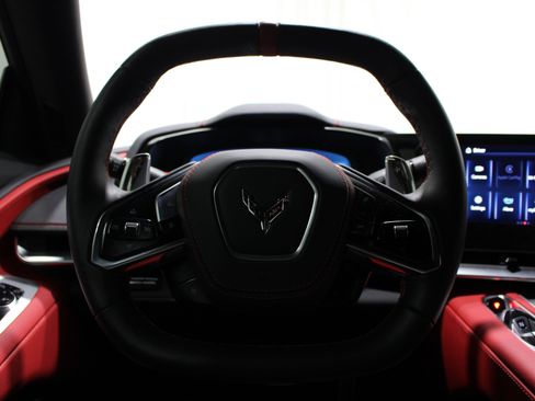 Used 2025 Chevrolet Corvette Stingray Preferred Cpe w/ Z51 Performance Package RWD image 13