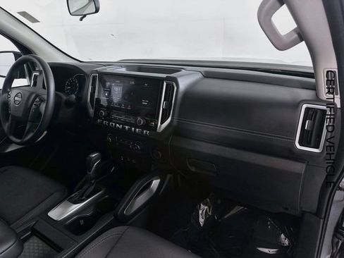 Certified 2025 Nissan Frontier SV RWD image 28