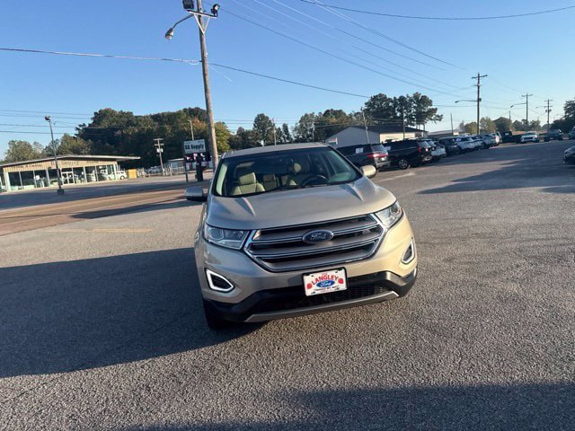 Used 2018 Ford Edge Titanium w/ Technology Package FWD image 7