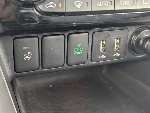 Used 2024 Mitsubishi Eclipse Cross SE AWD/4WD image 25