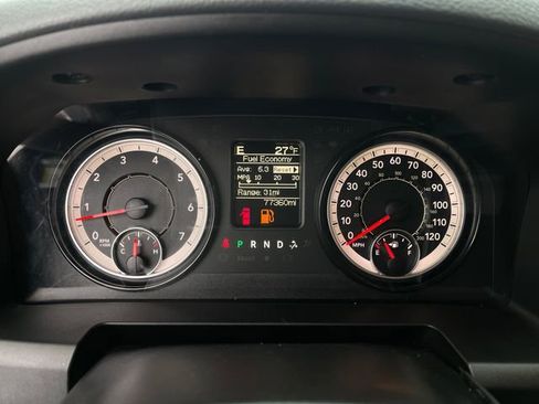 Used 2018 RAM 2500 Tradesman w/ Chrome Appearance Group image 21